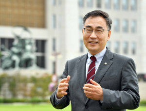 최형두 “단일화 여론조사 중단없이 진행…金 약속 이행 독려 차원”