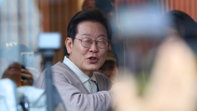 이재명, 내일 대선 후보 등록…계엄 막은 배우 이관훈 동행