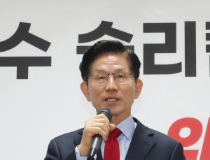 김문수 “국힘, 야밤에 정치 쿠데타…법적조치 착수”
