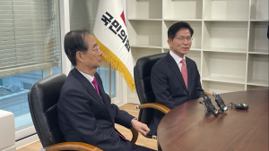 한덕수, 金 ‘선대위원장 맡아달라’ 제안에 “실무적으로 논의할 것”