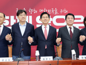 김문수, 첫 선대위 회의서 “남은 20여 일간 죽기살기로 하겠다”