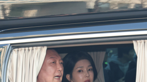 검찰, ‘명태균 공천개입 의혹’ 김건희 여사에 정식 소환 통보