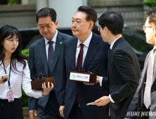 수방사 부관 “尹 총 쏴서라도 끌어내라 지시…배신감에 증언”
