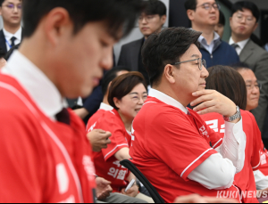 권성동 “金, 깨끗한 지도자 적격…법인카드 문제 없어” [21대 대선]