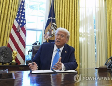 트럼프 “美‧中 무역 관계 완전한 재설정…주말께 시진핑과 통화할 수도”