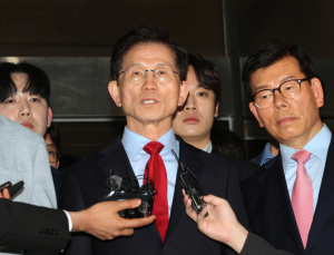 김문수 “尹 출당 여부는 본인의 뜻…계엄은 극단적 선택 중 하나”
