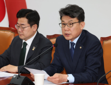 25만원 민생지원금…민주당 진성준 “경제 상황 보고 추진” [21대 대선]