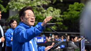 “그놈이 그놈 아냐”…이재명, RE100·지역발전 내세워 구미서 유세 [21대 대선]