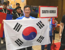 김해시 서상진(공원과) 실무관 '아시아 무쇠팔' …공무원 아시아팔씨름대회 한국인 최초 2관왕 올라