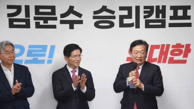 尹절친 석동현 변호사 金캠프 합류…민주 “극우 내란 후보 입증” [21대 대선]