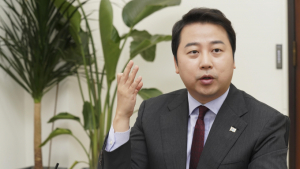 국힘, 장예찬 복당 결정…“인재 양성 용광로 되겠다”