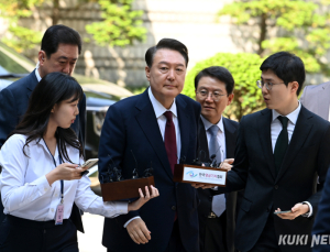 尹 4차 공판도 지상으로 출입…법원 “방침 유지”