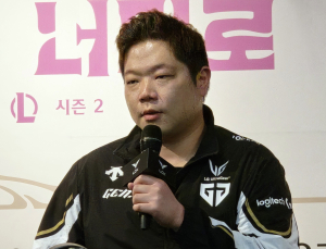 김정수 젠지 감독이 전한 2세트 ‘탑 니달리’ 밴픽 비하인드