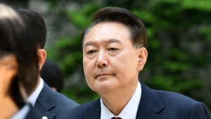 민주당, 尹 탈당에 “위장 탈당 쇼” 