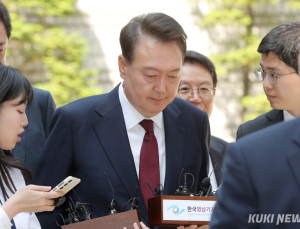 윤석열, 계엄 직후 친윤계와 잇단 통화…한동훈은 제외