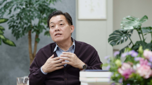 책에서 길을 찾다...이재준 수원시장의 ‘독수공방’
