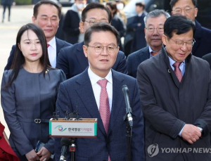 4차 공판에서 입 연 尹 측…“계엄 형식 빌린 호소” 재차 주장