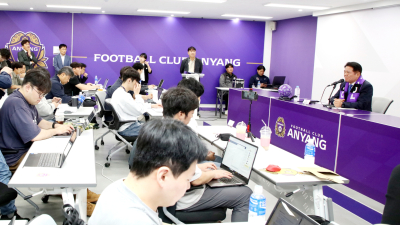 잇단 오심 판정 논란에 격한 감정 쏟아낸 FC안양 최대호 구단주...심판 공정성 강화 요구