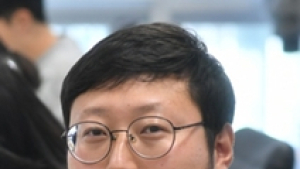 채무 탕감 ‘하느냐’ 보다 중요한 ‘어떻게’ [데스크 창]