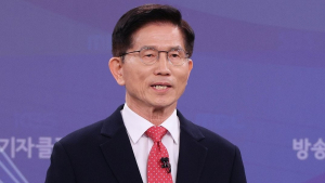 김문수, 尹 영화관람에…“부정선거 의혹 일소 노력” [21대 대선]