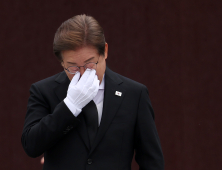 盧 서거 16주기…‘노무현 정신’ 기린 대선 주자들의 메시지는