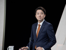 이준석 ‘젓가락’ 발언에…권영국 “비방 목적으로 여성혐오 인용, 사퇴해야”