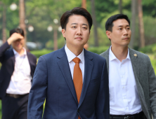민주, 이준석 향해 “대통령 자격 없어…즉각 사퇴” [21대 대선]