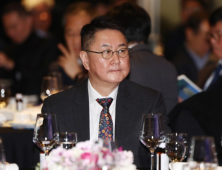 이석우 두나무 대표 사임 결정…“새로운 도전과 변화 필요”