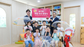 요기요, 장마철 어린이 교통안전 위해 ‘투명 우산’ 2000개 기부